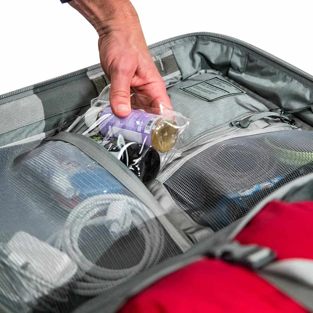 Evergoods Civic Transit Bag 40L Excellent lining material and panel organization.