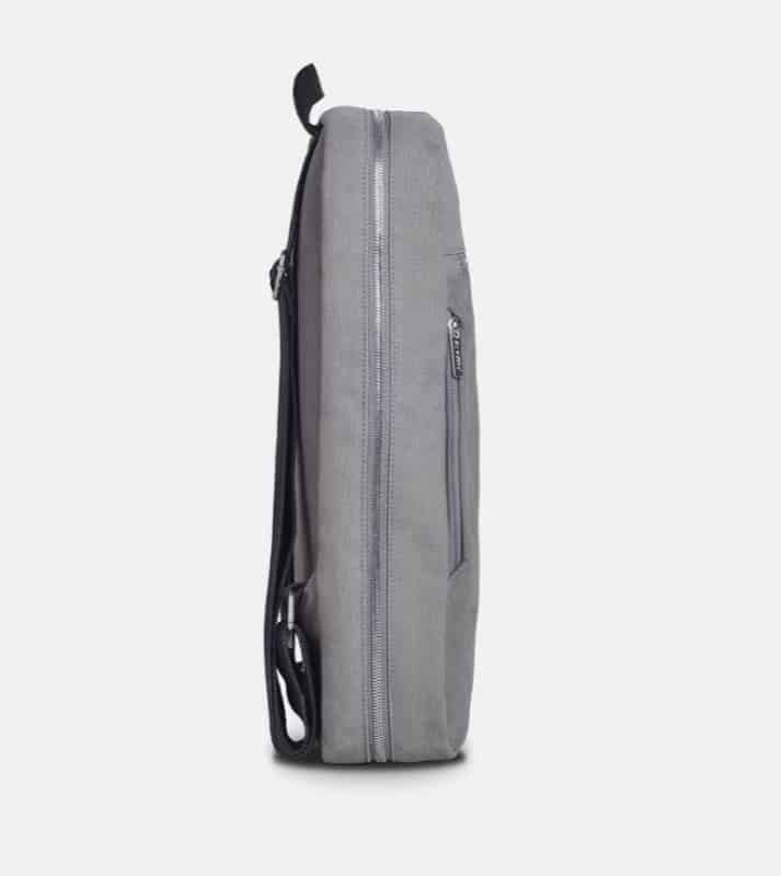Baron Fig Backpack A very slimline pack with a nice feeling cotton all over the bag. Notice the simple, thin straps.