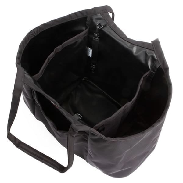 Tom Bihn “The Truck” Inner compartment organization is excellent.