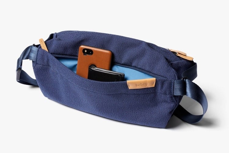 Bellroy Sling Several little spots to segment your daily gear. Key clip, soft-lined pouch for glasses, etc.