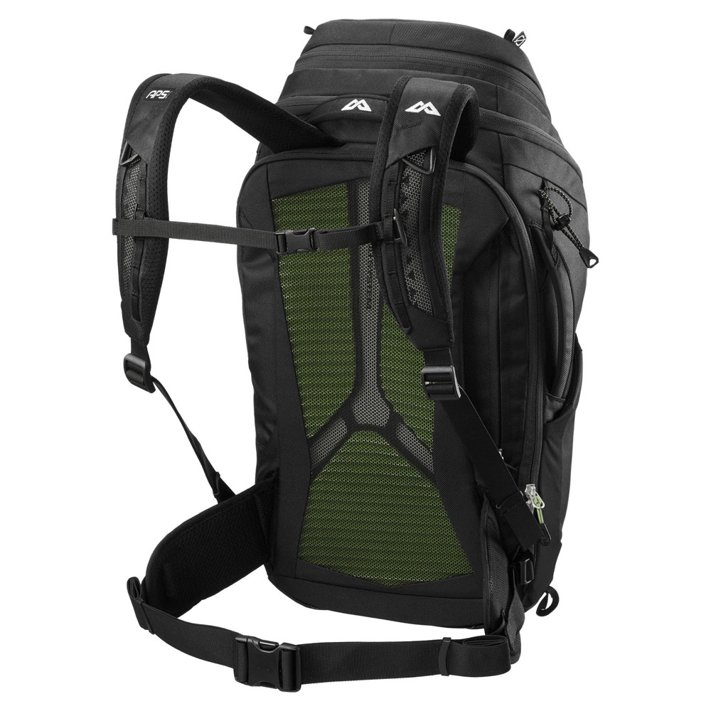 Kathmandu Transfer 28 Very comfortable harness system.