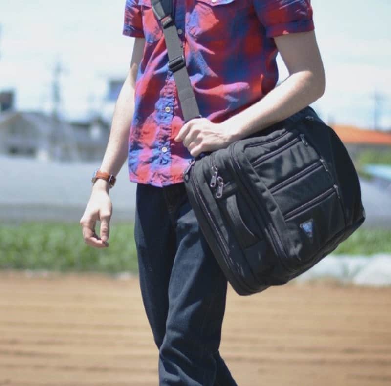 Tom Bihn Tristar Lots of external access pockets on the front of the bag.